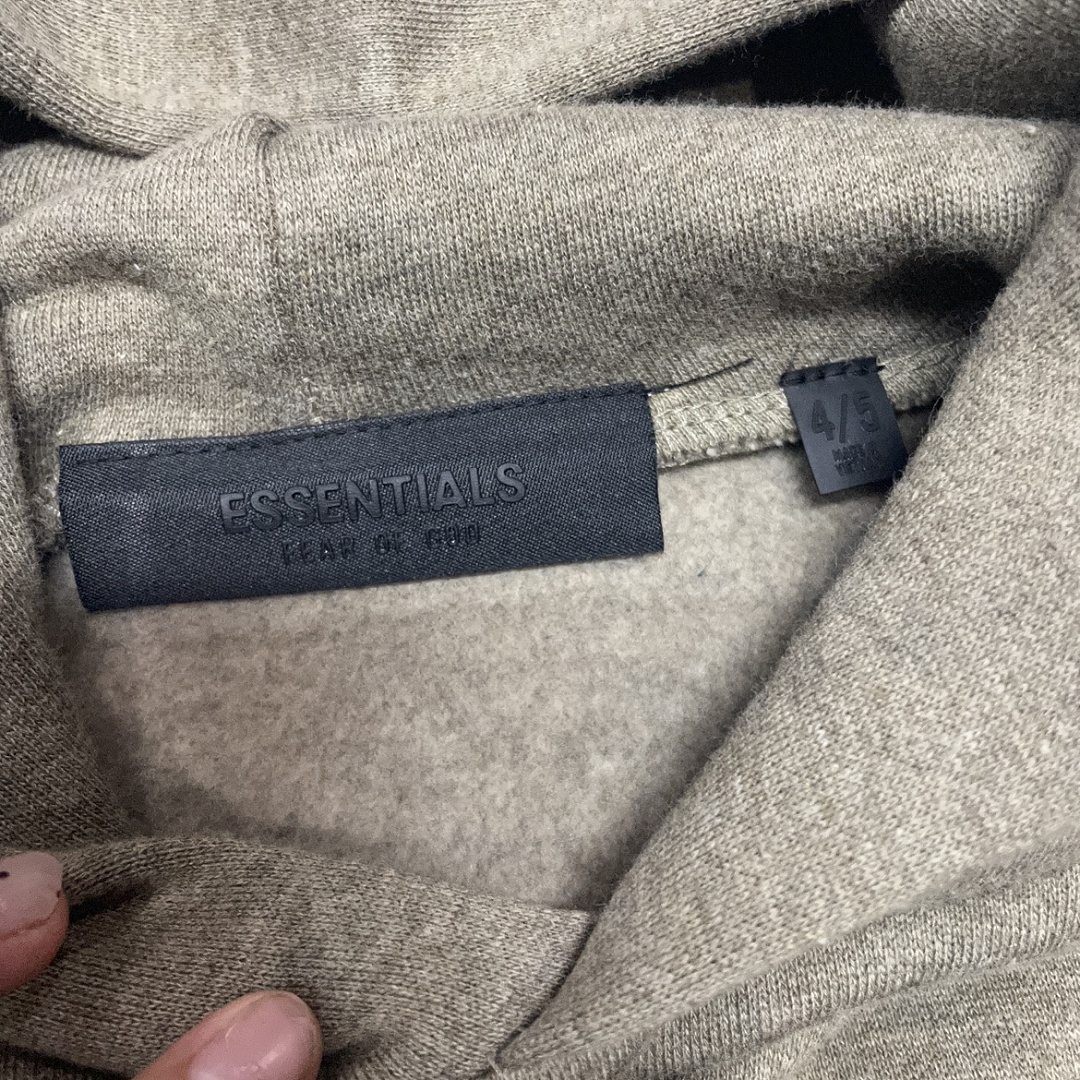 Essentials 188 Kids Ess FALL24 HOLIDAY : Dark Mist Grey Light Black Desert Gold Brown 4/5 6/7 8 10 12 14/16 - Image 47