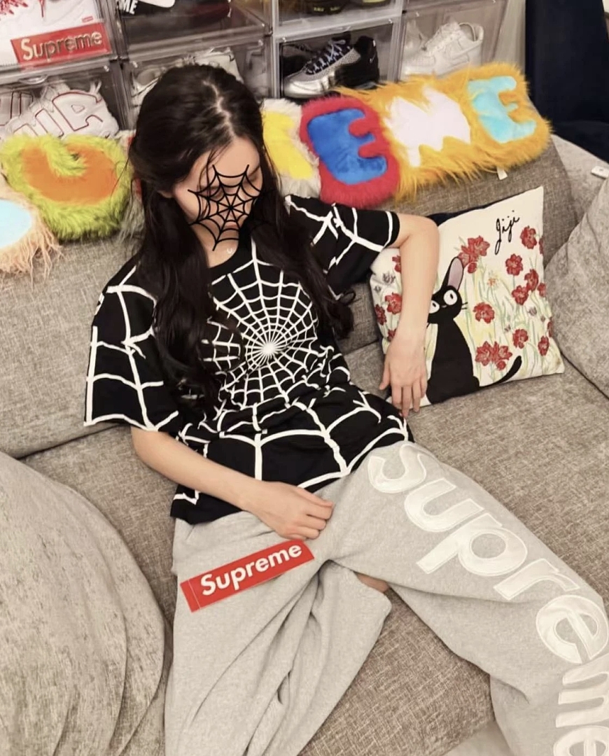 Supreme 148 SU X HANES TAGLESS T-SHIRTS T - Image 33