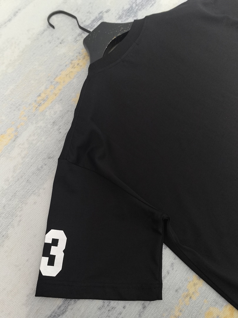 AMIRI 118 Wide Version Model Short Sleeve T Logo Print High Wind Black White S M L XL 9915# - Image 39