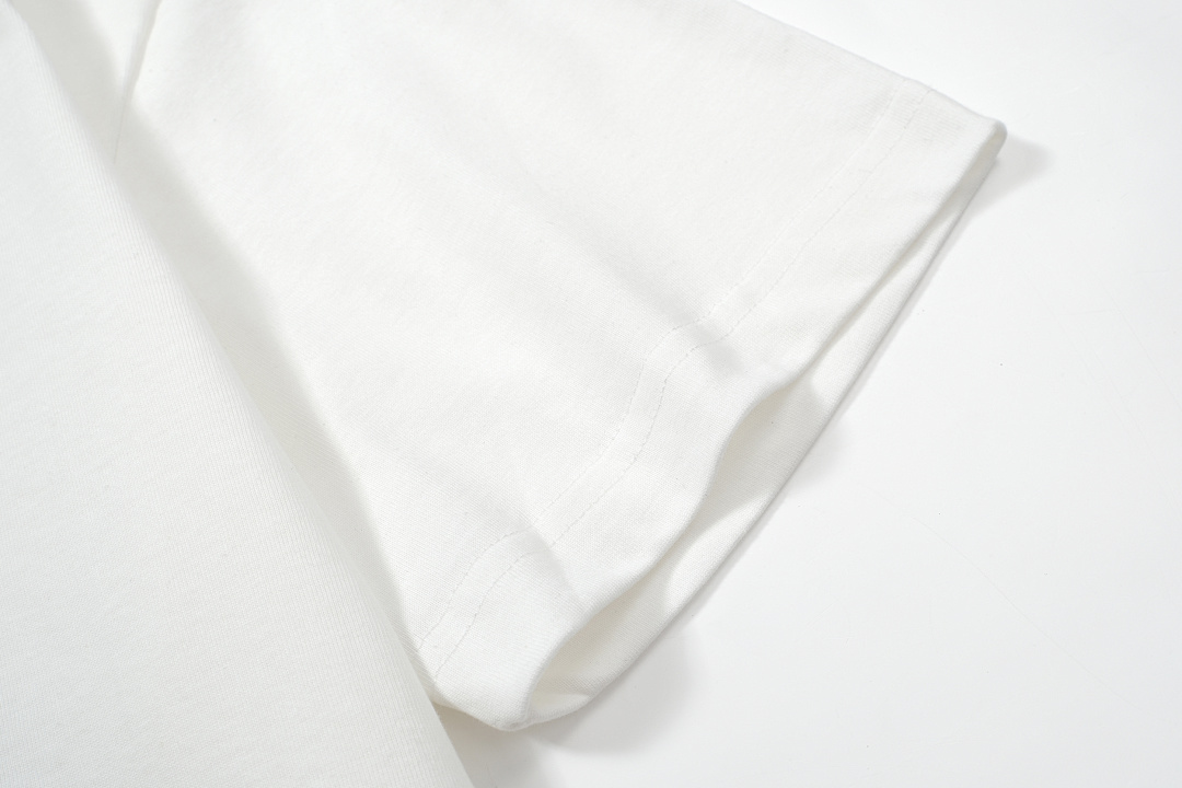 On Running 108 New Vogue × MM6 Maison Margiela LOGO Print Short Sleeve T Black White 46 48 50 52 3966# - Image 26