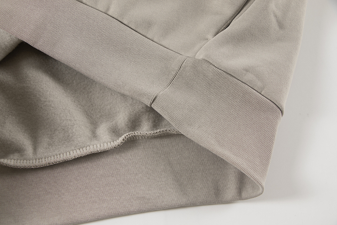 Essentials 228 FW26 Holiday 2026 CLASSIC HOODIE : Black Smoke Mist Grey :XS-XL - Image 20