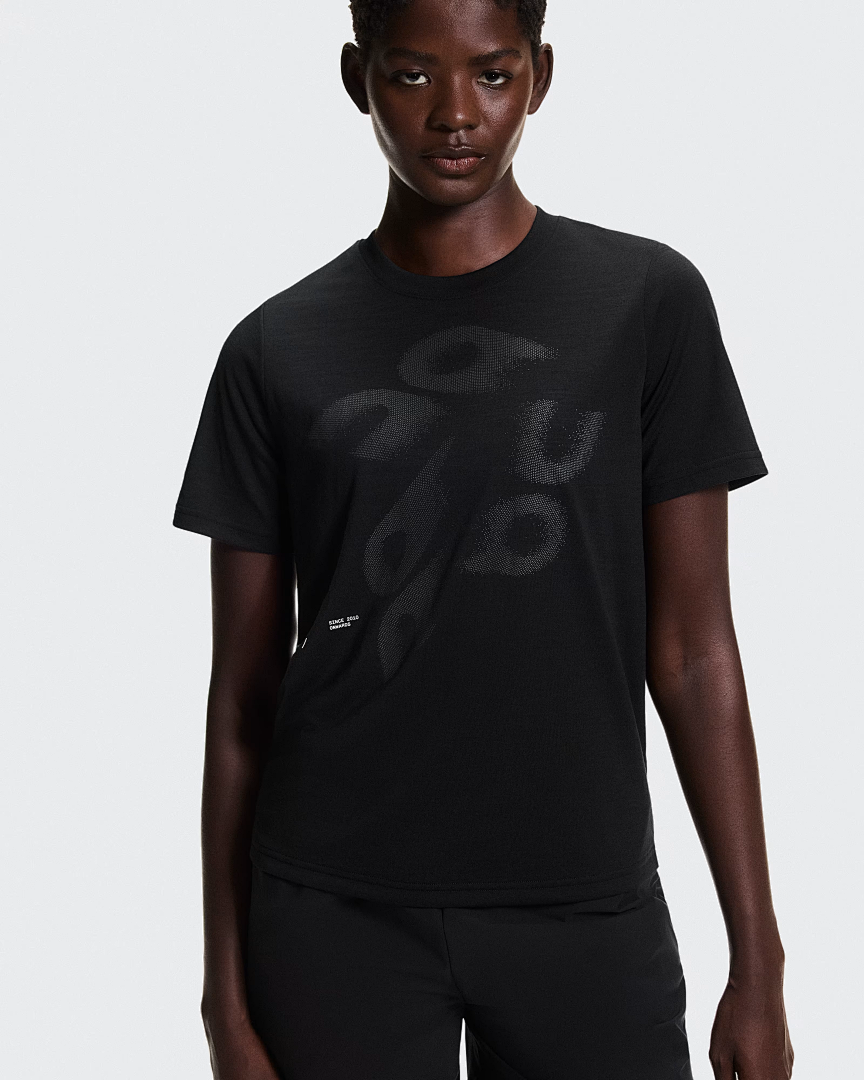 On Running ON SALE68 RUNNING Logo Print Collar Short Sleeve T : Black White M L XL - Image 24
