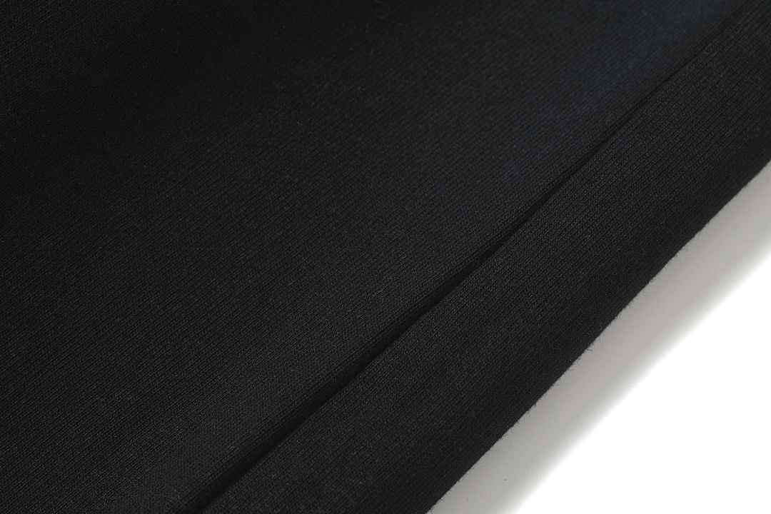 On Running 128 NONNOD Print Short Sleeve T Black 1 2 3 8051# - Image 15