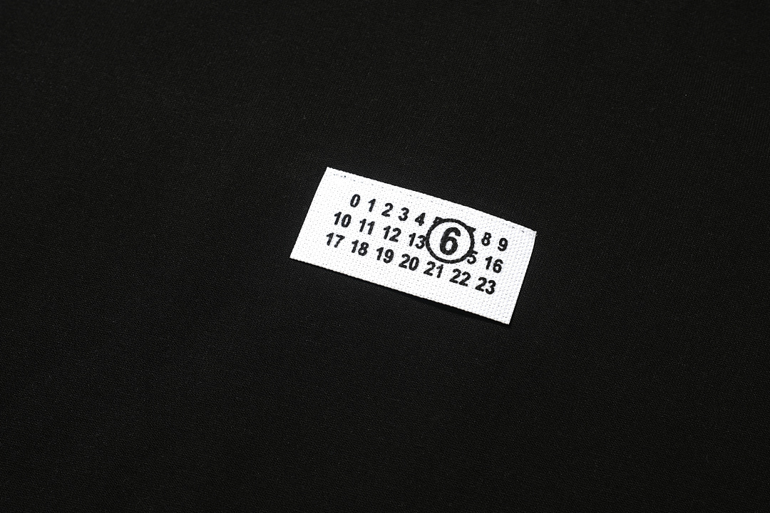 On Running 108 M6 LOGO Short Sleeve T Black White 46 48 50 52 8089# - Image 7