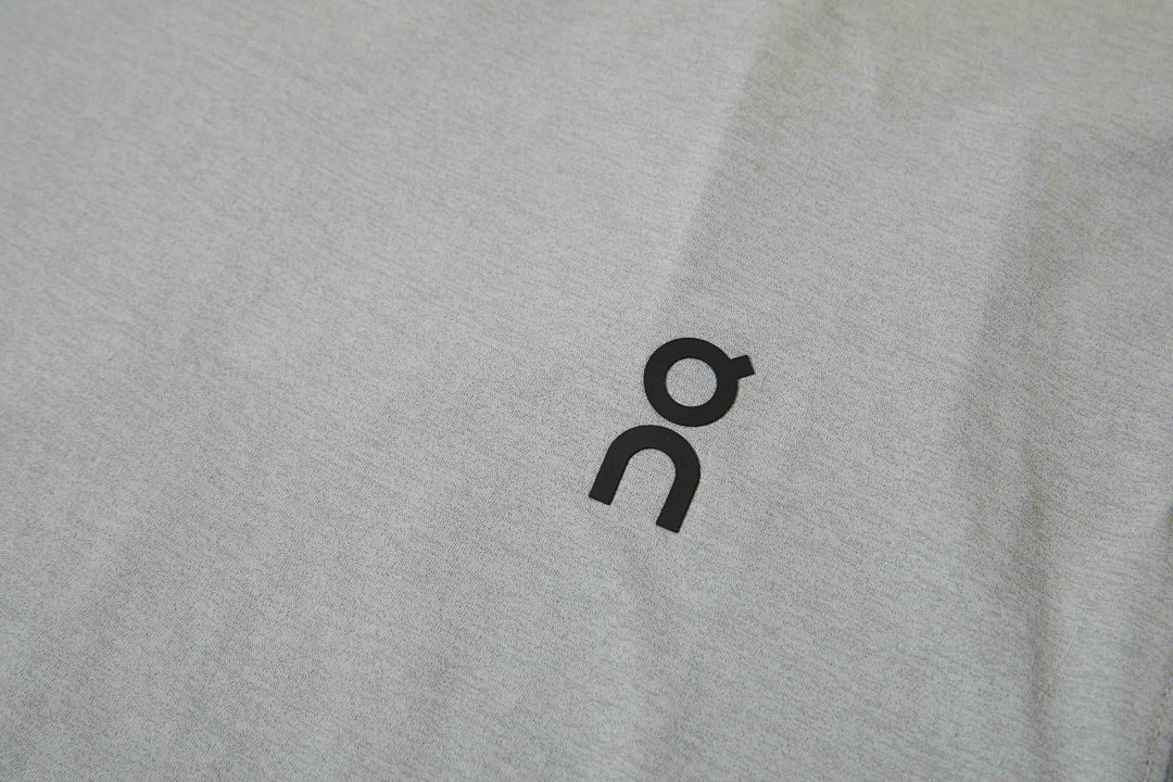 On Running 118 ON Print Short Sleeve T : White Black Grey Green M L XL - Image 14