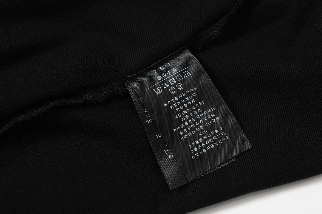 On Running 118 CIVISION By CSC Dark Vision Distressed Print Short Sleeve T Black 1 2 3 3411# - Image 17