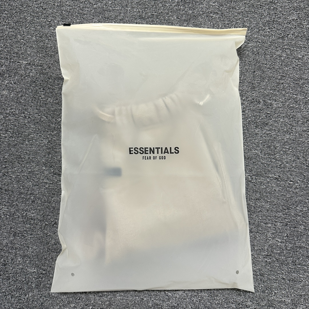 Essentials 158 Kids Ess FALL24 HOLIDAY Gum Velvet : Dark Mist Grey Light Black Desert Gold Brown 4/5 6/7 8 10 12 14/16 - Image 37