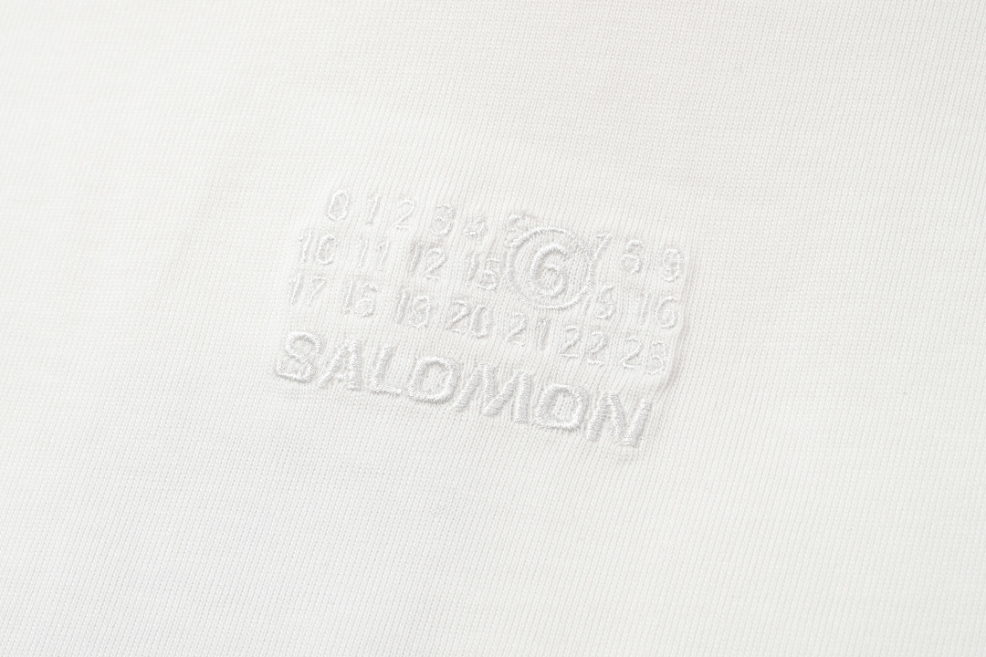 On Running 118 M6 Embroidered Short Sleeve T Black White 46 48 50 52 8087# - Image 21