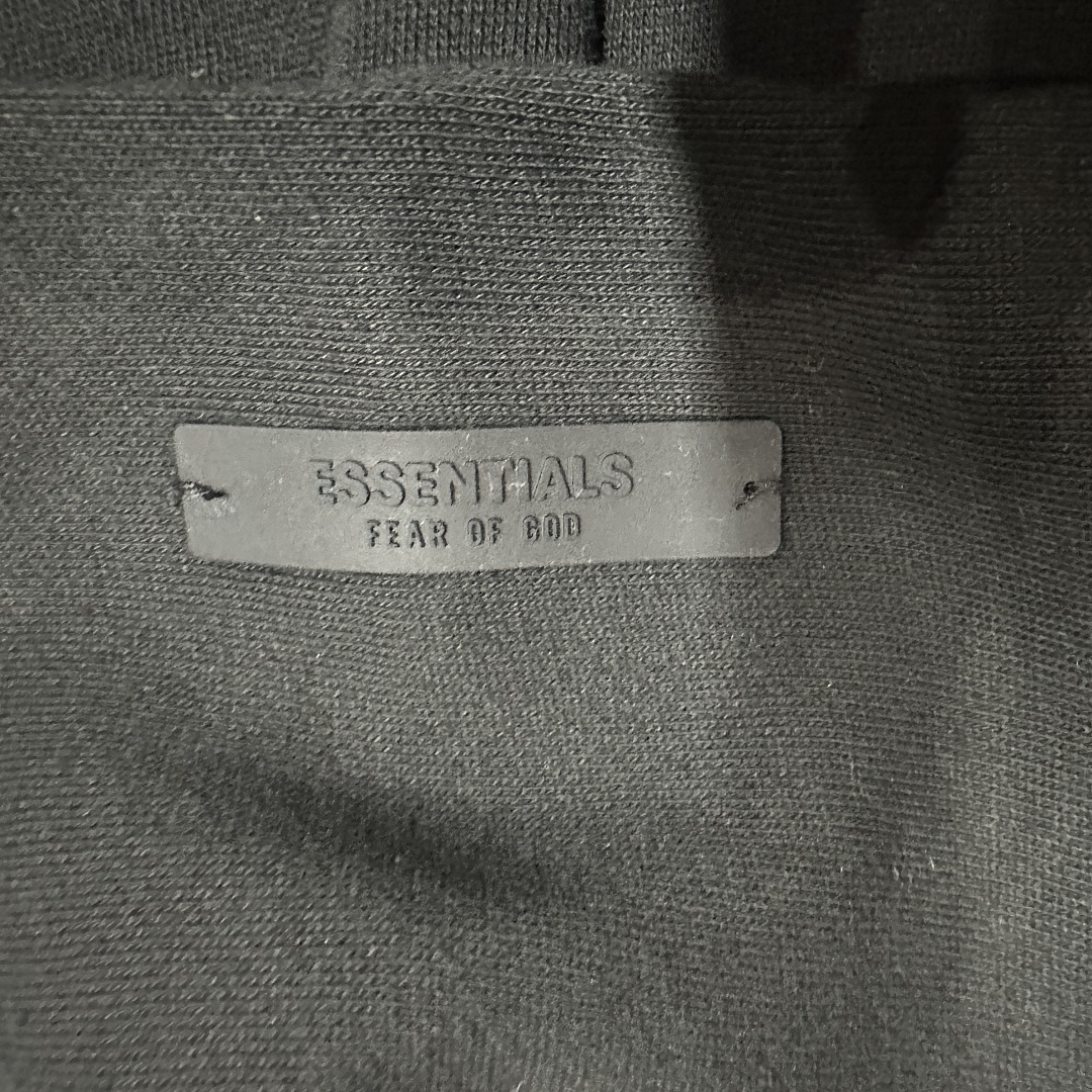 Essentials 188 Kids Ess FALL24 HOLIDAY : Dark Mist Grey Light Black Desert Gold Brown 4/5 6/7 8 10 12 14/16 - Image 7