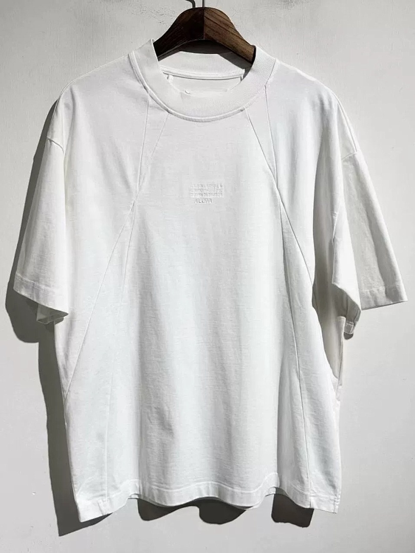 On Running 118 M6 Embroidered Short Sleeve T Black White 46 48 50 52 8087# - Image 33