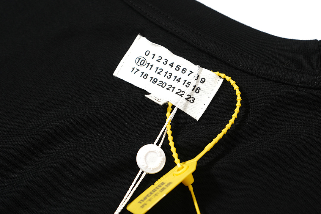 On Running 118 Maison Margiela MM6 LOGO Print Short Sleeve T White Black 46 48 50 52 3430# - Image 14