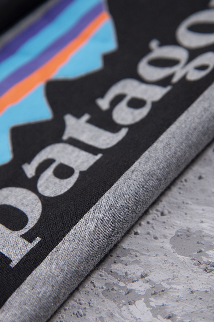 On Running 148 P6 Long Sleeve T : (Black White) - Image 33