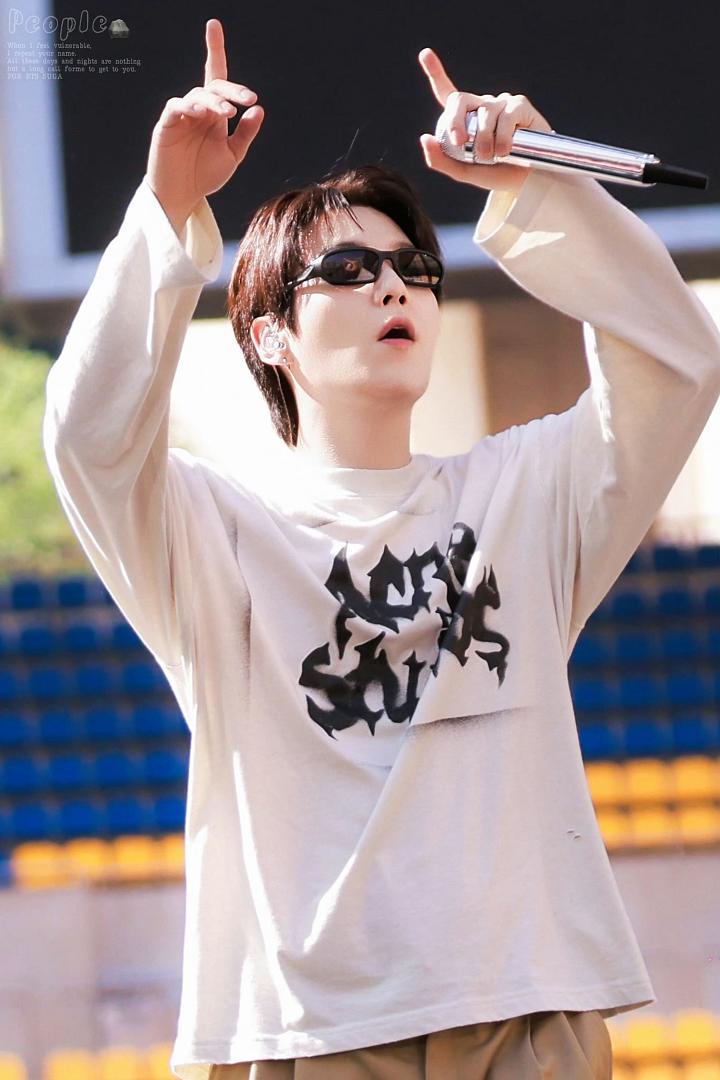Acne Studios 158 AC Summer Gum Long Sleeve : White Black S-XL 3386 Small - Image 36