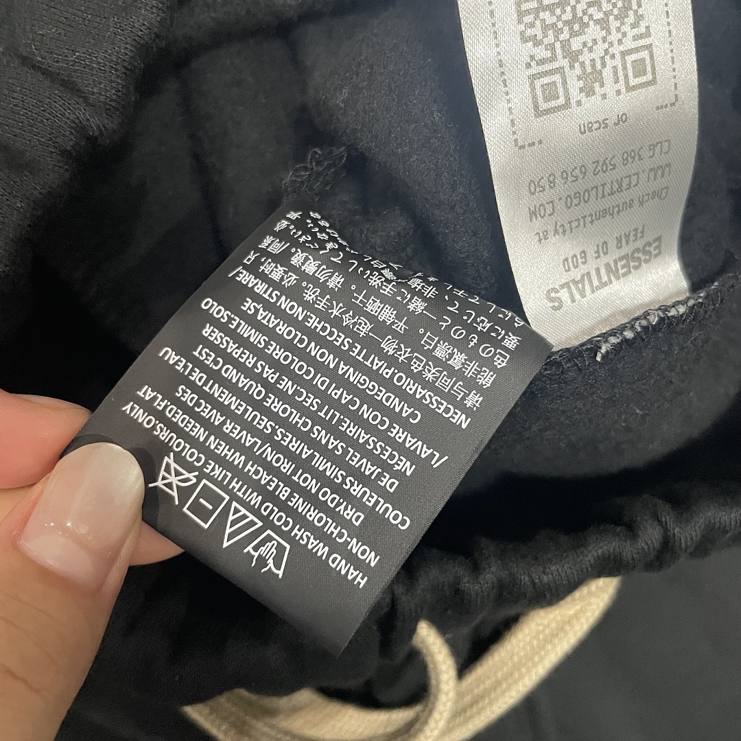 Essentials 158 Kids Ess FALL24 HOLIDAY Gum Velvet : Dark Mist Grey Light Black Desert Gold Brown 4/5 6/7 8 10 12 14/16 - Image 50