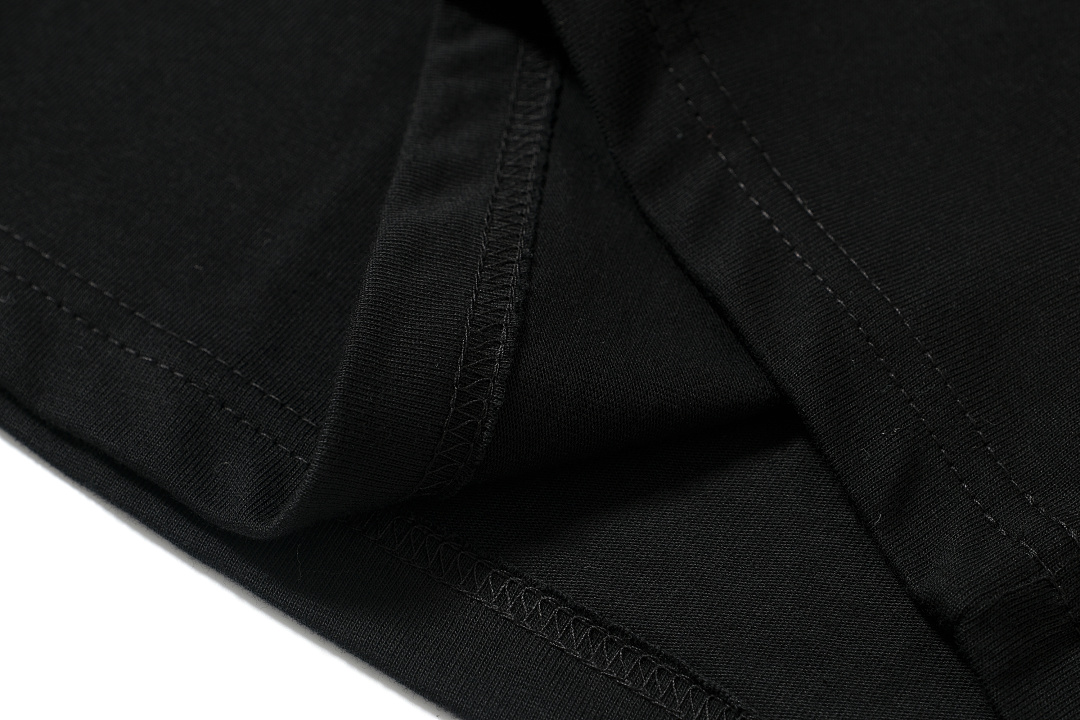 Christian Louboutin 128 THUG CLUB × Complexcon Limited Exclusive Stud Short Sleeve T Black S-L 8022# - Image 14