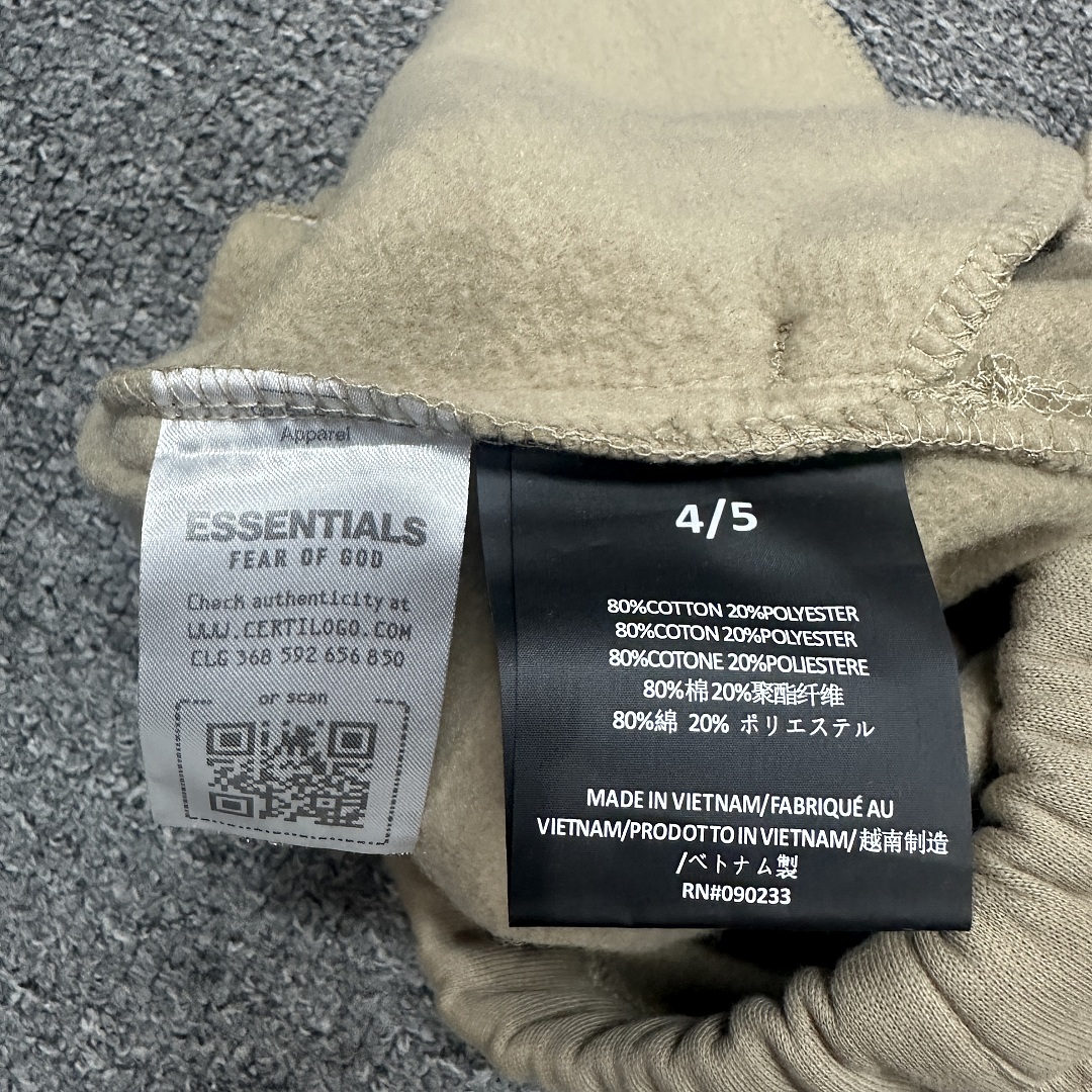 Essentials 158 Kids Ess FALL24 HOLIDAY Gum Velvet : Dark Mist Grey Light Black Desert Gold Brown 4/5 6/7 8 10 12 14/16 - Image 36