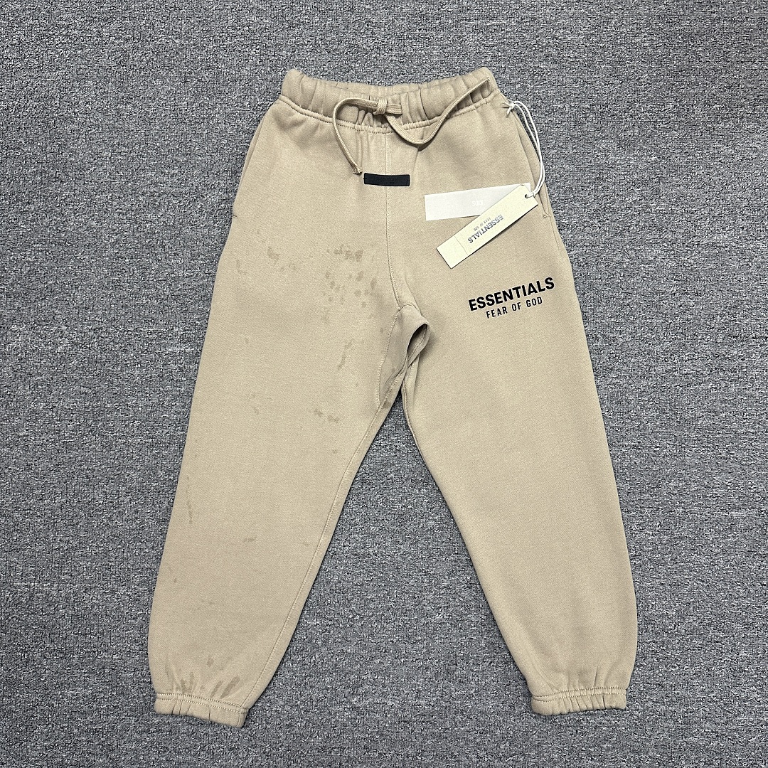 Essentials 158 Kids Ess FALL24 HOLIDAY Gum Velvet : Dark Mist Grey Light Black Desert Gold Brown 4/5 6/7 8 10 12 14/16 - Image 30