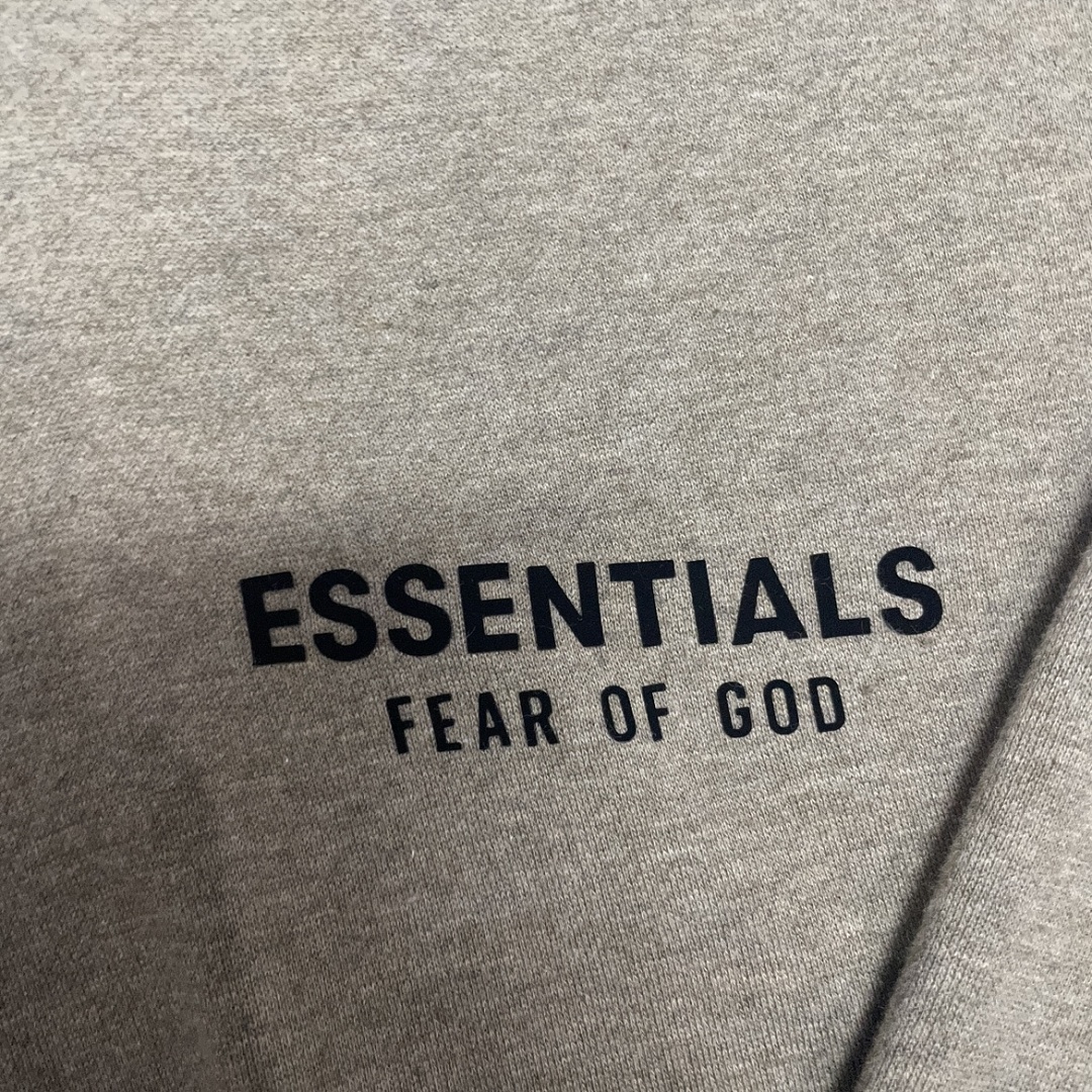 Essentials 188 Kids Ess FALL24 HOLIDAY : Dark Mist Grey Light Black Desert Gold Brown 4/5 6/7 8 10 12 14/16 - Image 46