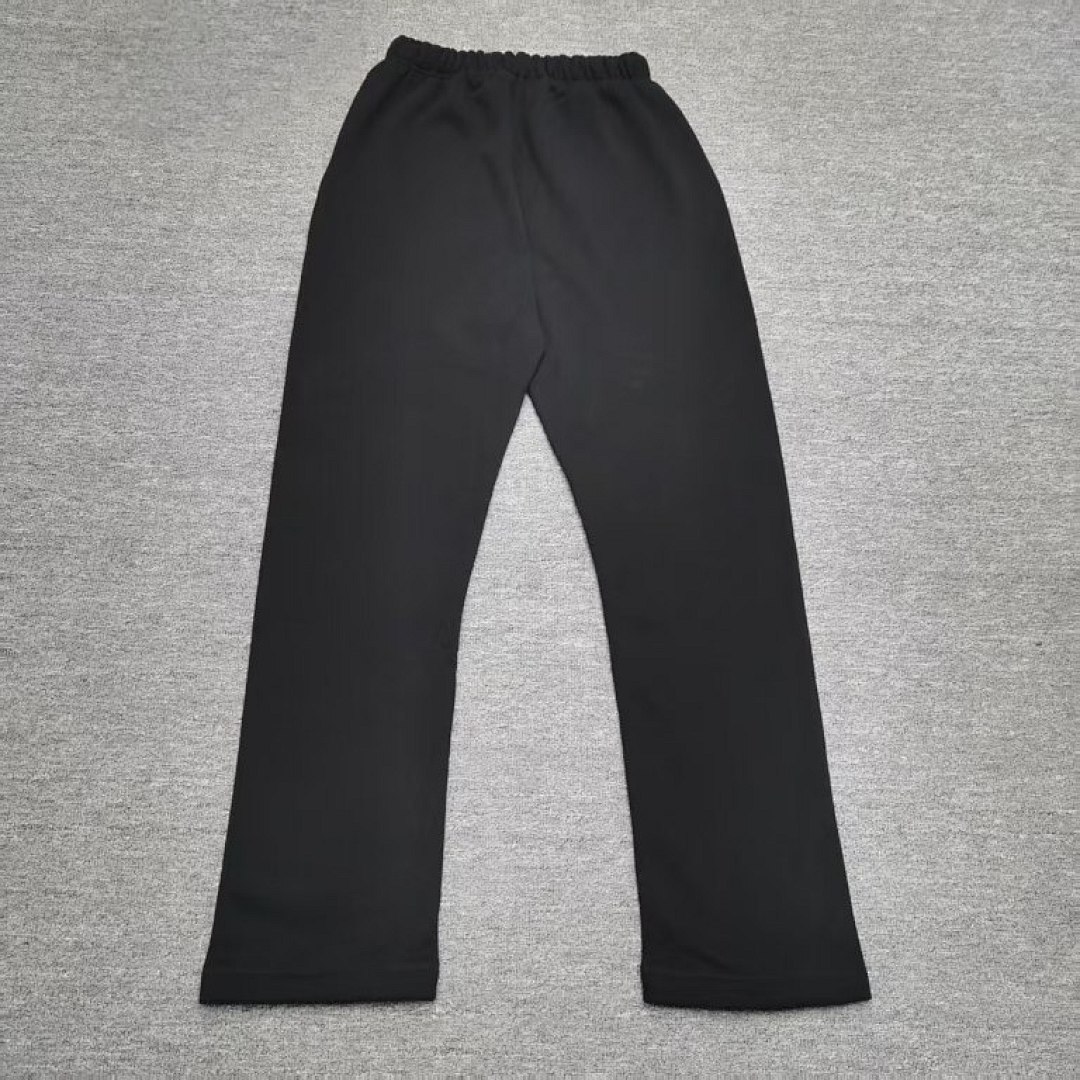 Essentials 228 Ess X Collab FW25 Gum : Light Mist Grey Black S-XL - Image 10
