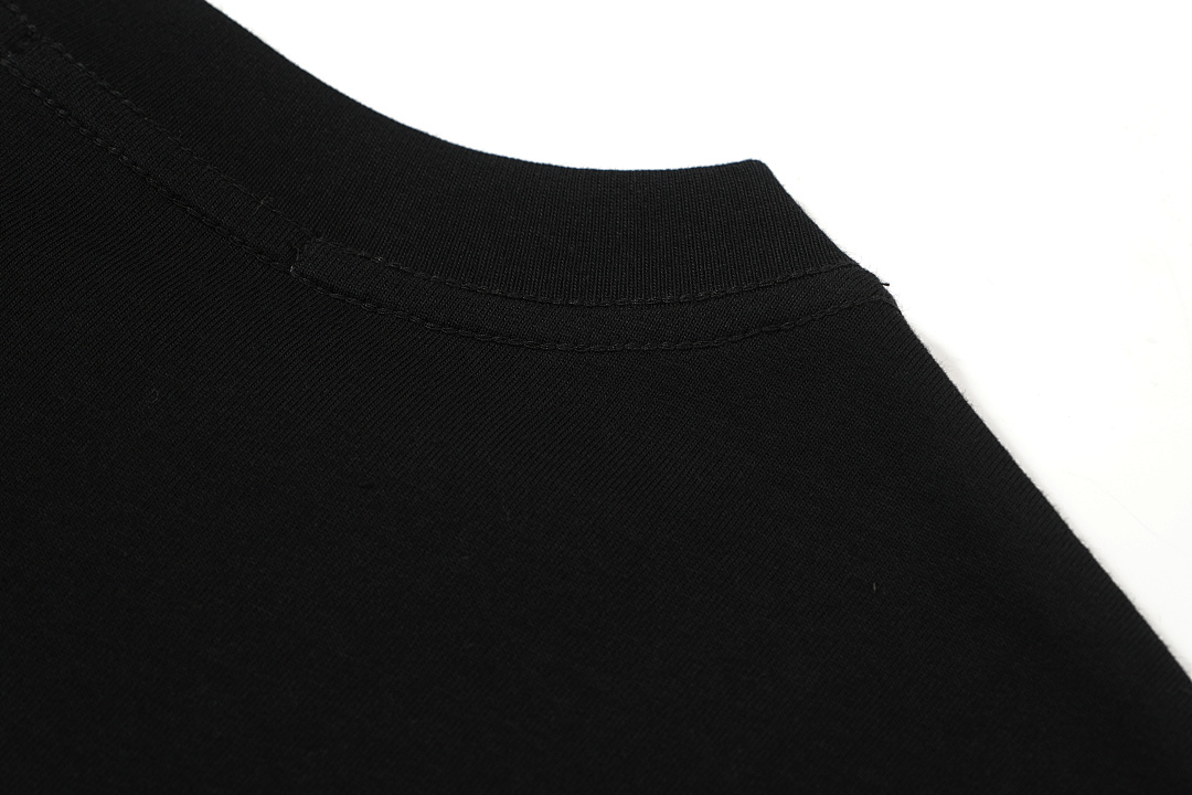 On Running 108 Maison Margiela MM6 Print Short Sleeve T Black White 46 48 50 52 3414# - Image 6