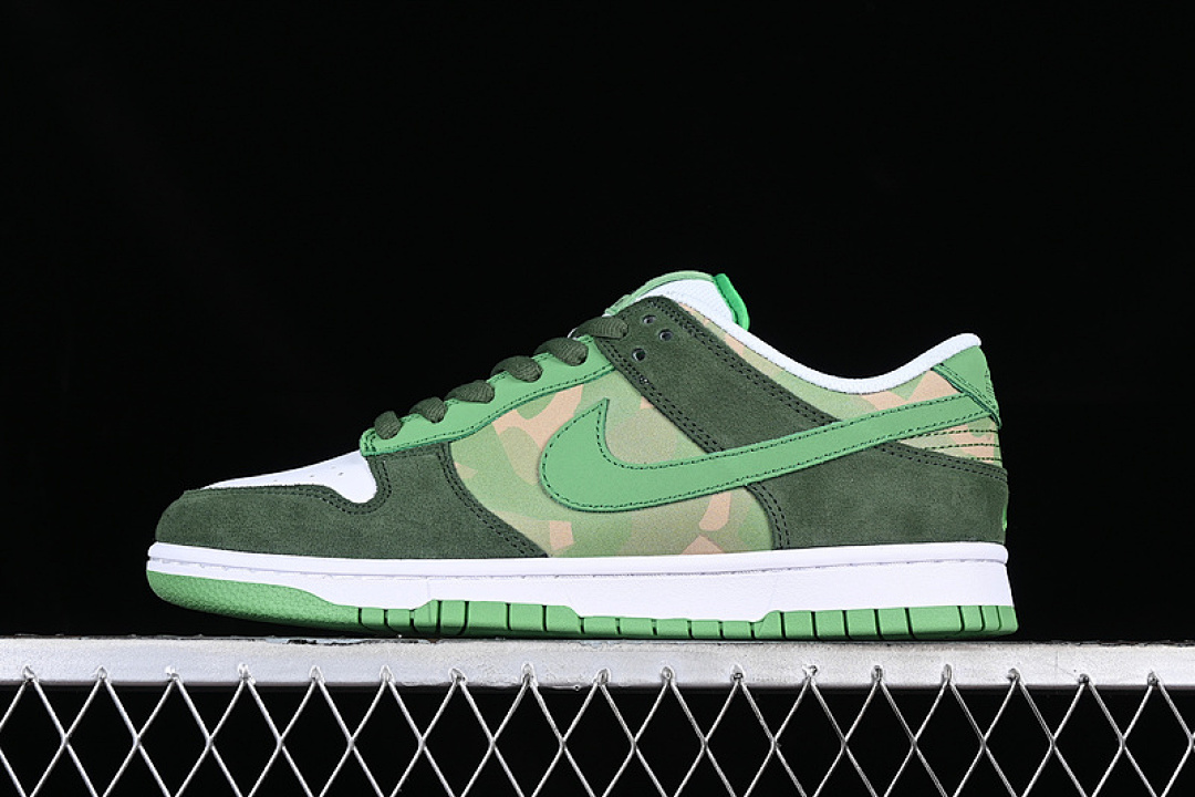 Unbranded [315355-331]-[DUNK SB EMB PRO ARMY OLIVE/GRASS-WHITE]-[MAN:39-45], photo 1