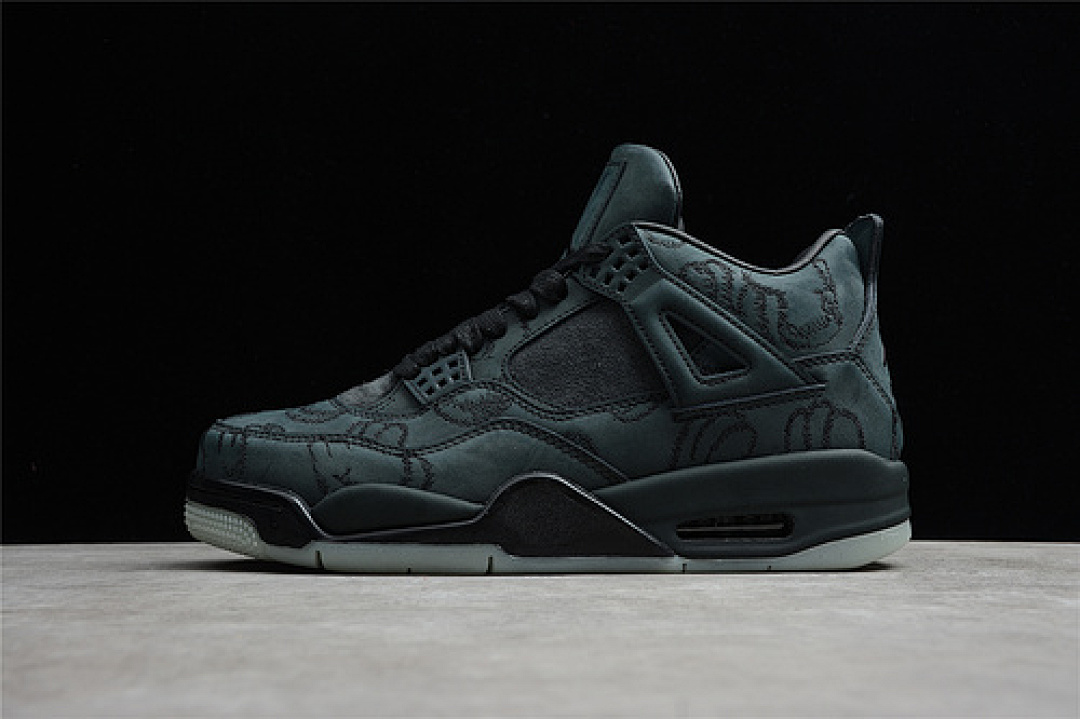 Jordan KAWS X AIR Jordan 4 RETRO BLACK/BLACK-CLEAR GLOW · 930155-001, photo 1