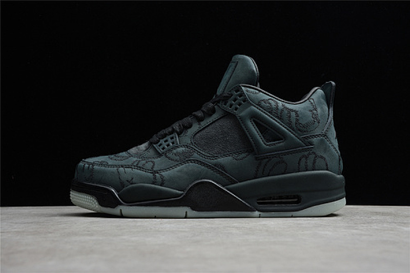 Jordan KAWS X AIR Jordan 4 RETRO BLACK/BLACK-CLEAR GLOW · 930155-001, photo 1