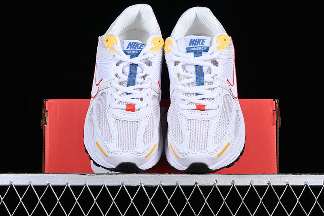Nike [FN3446-111]-[AIR ZOOM VOMERO 5 SP PRIMARY COLORSWHITE/WHITE/WHITE/PICANTE RED]-[36-45] - Image 13