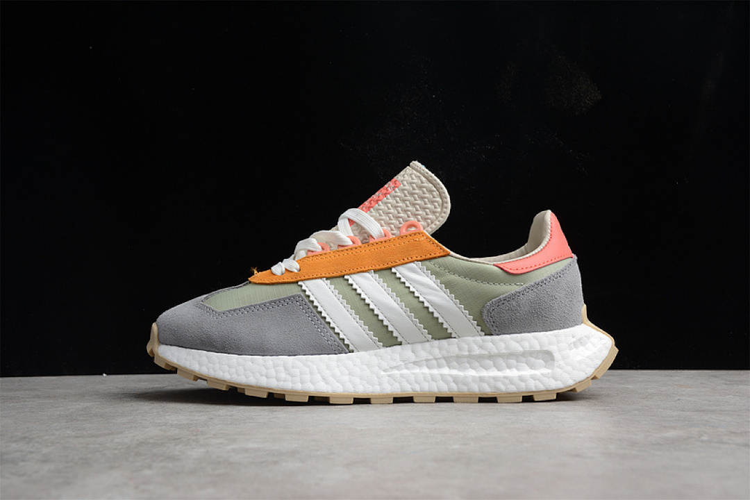 RETROPY E5 SHOES GREY THREE/CRYSTAL WHITE/CRYSTAL WHITE · GY1033, photo 1