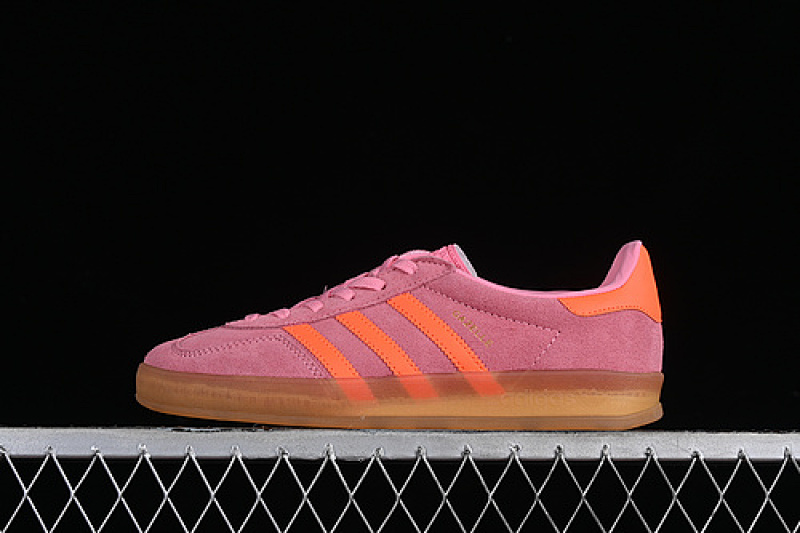 Adidas ORIGINALS GAZELLE INDOOR BEAM PINK/SOLAR RED/GUM · IE1058, photo 1