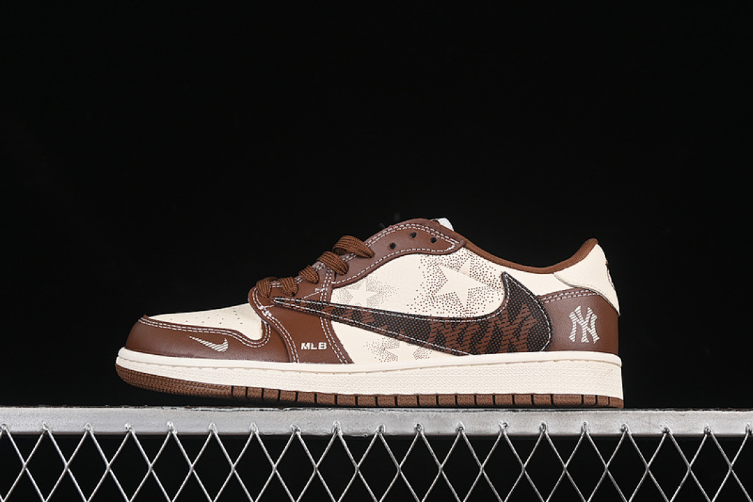 Jordan TRAVIS SCOTT X FRAGMENT DESIGN AIR Jordan 1 LOW OG SP WHITE/MAROON · XS2024-014, photo 1