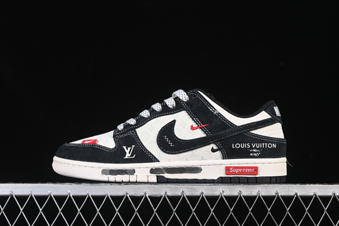 Nike DUNK LOW GRAFFITI PRINT CASUAL SHOES BLACK/WHITE · CX5050-Y19, photo 1