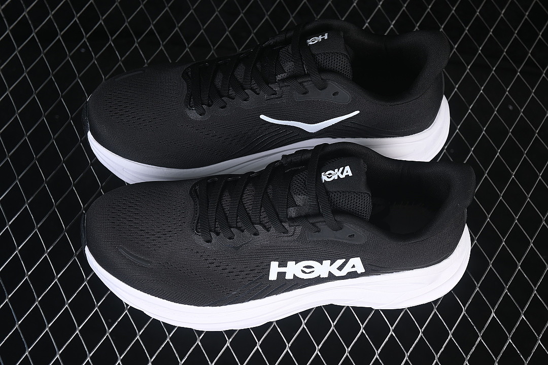On Running [1176572 BWHT]-[ONE CLIFTON 11 BREATHABLE SHOES BLACK/INKINESS]-[WOMAN:36-39]-[MAN:40-45] - Image 10