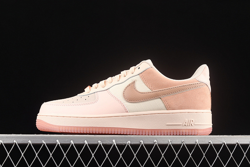 Nike Nike AIR FORCE 1 LOW 07 PREMIUM WASHED CORAL/ROSE GOLD-GUAVA ICE · 896185-603, photo 1