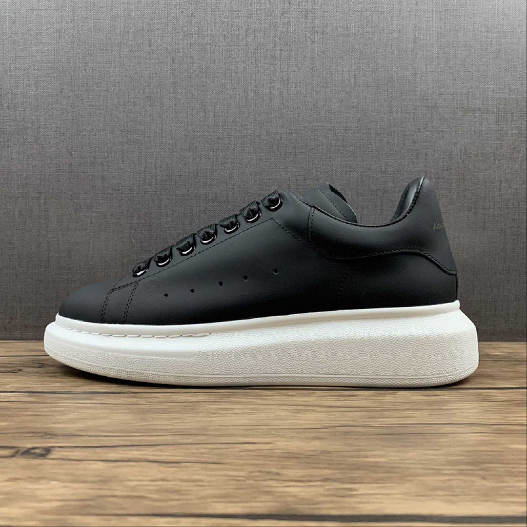 Alexander McQueen [ALE*XANDER MCQUEEN BLACK/BLACK/WHITE]-[WOMAN:35-39]-[MAN:40-44], photo 1