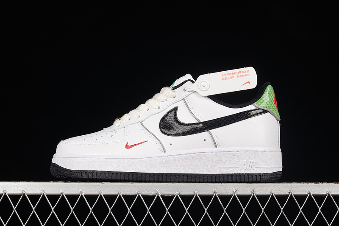 Nike [DV1492-101]-[AIR FORCE 1 LOW 07 LX JUST DO IT SNAKESKIN WHITE/BLACK/WHITE]-[UNISEX:36-45], photo 1
