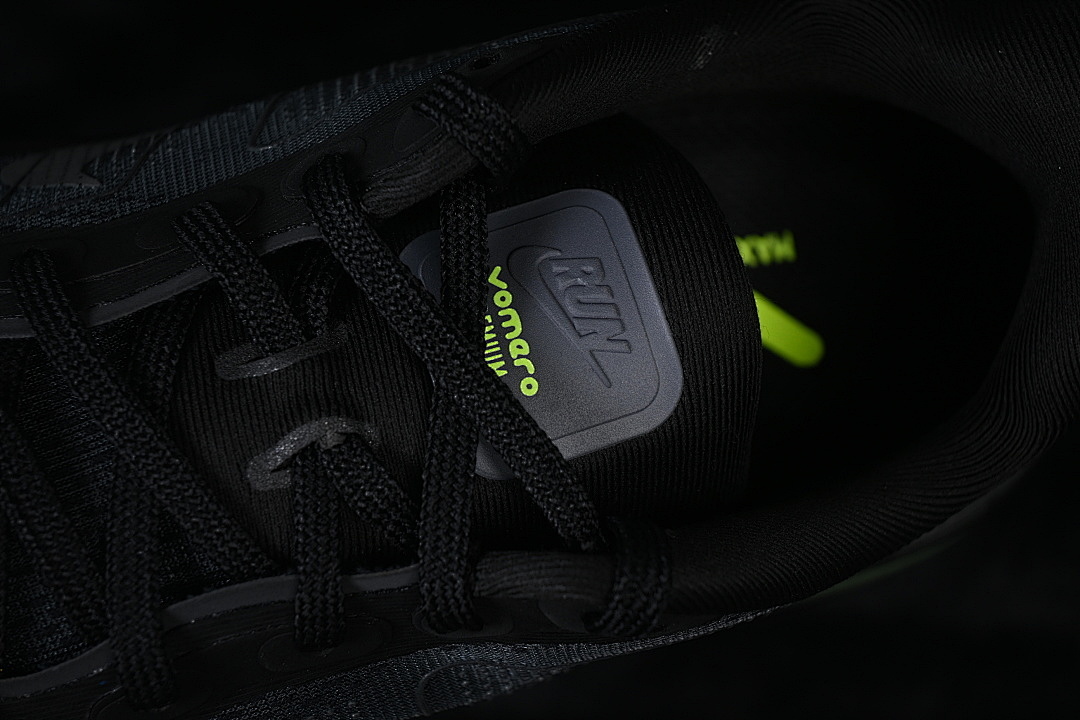 Nike [HQ2050-001]-[VOMERO PREMIUM BLACK/IRON GREY/ANTHRACITE/VOLT]-[WOMAN:36-39]-[MAN:40-45] - Image 9