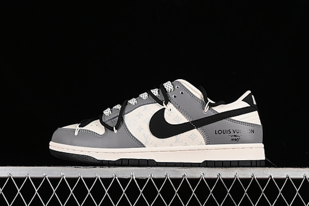 Unbranded [JJ5688-104]-[SB DUNK LOW L*V WHITE/GREY/BLACK]-[WOMAN:36-39]-[MAN:40-45], photo 1