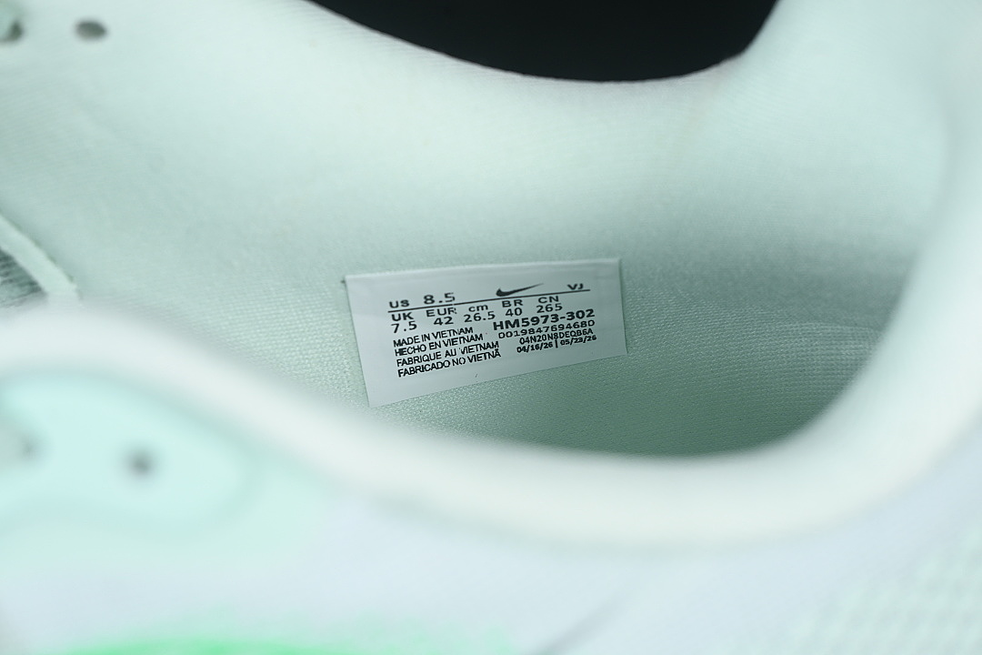 Nike [HM5973-302]-[AIR ZOOM VOMERO PREMIUM GREEN/GREEN/GREEN]-[WOMAN:36-39]-[MAN:40-45] - Image 6