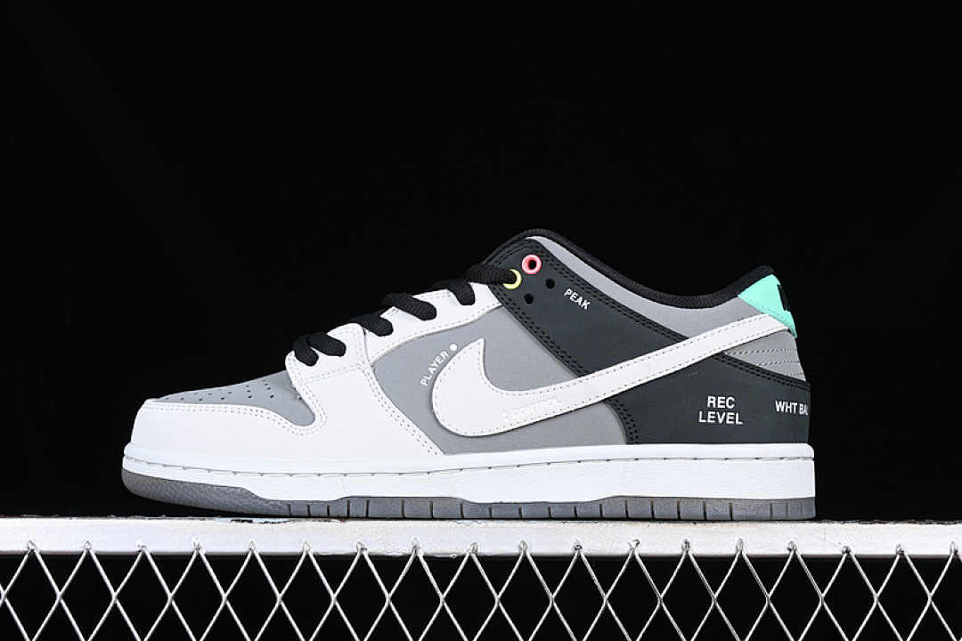 Unbranded [CV1659-001]-[DUNK LOW SB CAMCORDER WHITE/BLACK/GREY]-[WOMAN:36-39]-[MAN:40-46], photo 1
