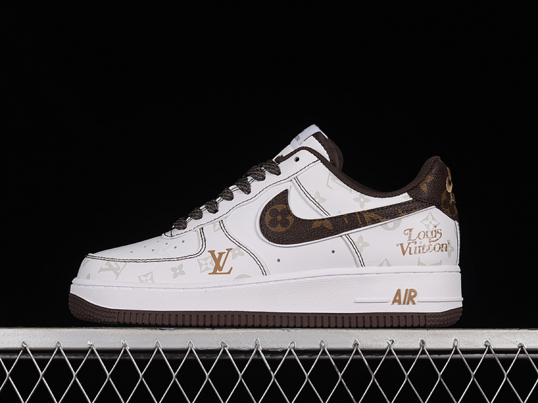 Nike Nike L*V X AIR FORCE 1 07 LOW WHITE/BROWN/WHITE · BS8805-601, photo 1