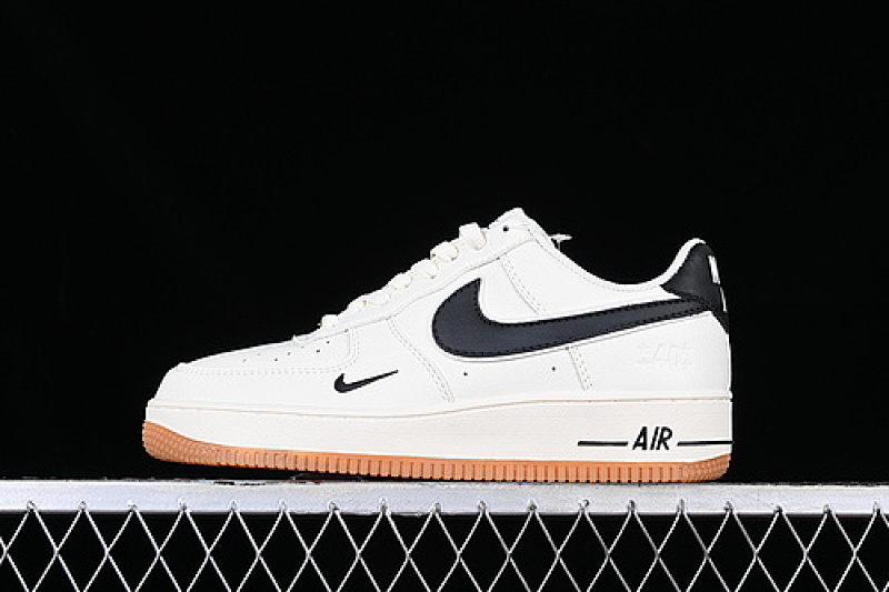 Nike Nike AIR FORCE 1 07 LOW BLACK/WHITE/BROWN · WA0531-301, photo 1
