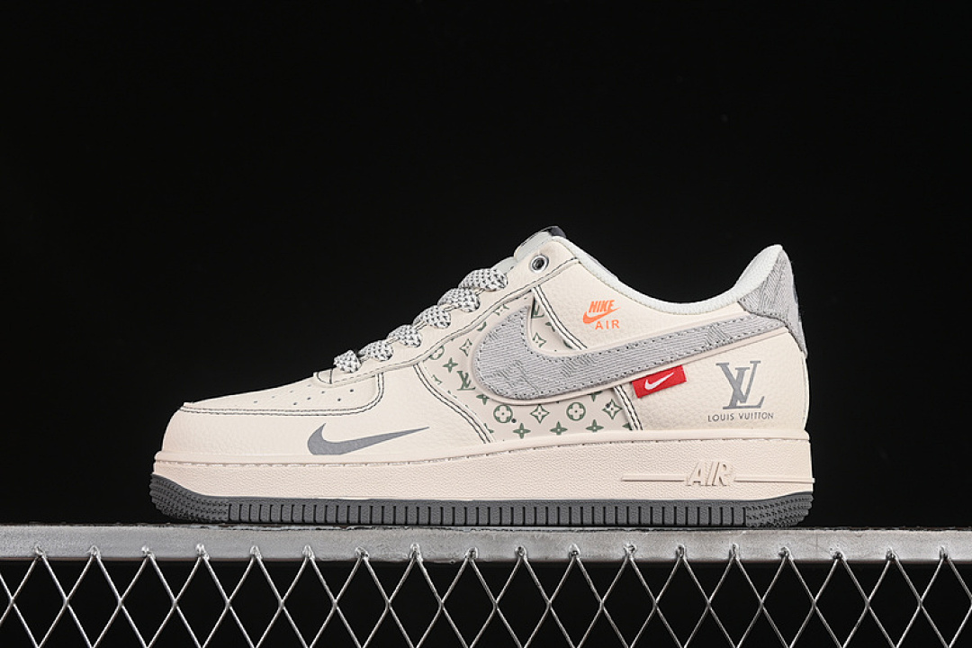 Nike Nike AIR FORCE 1 07 LOW LV WHITE/GREY · YX5066-346, photo 1