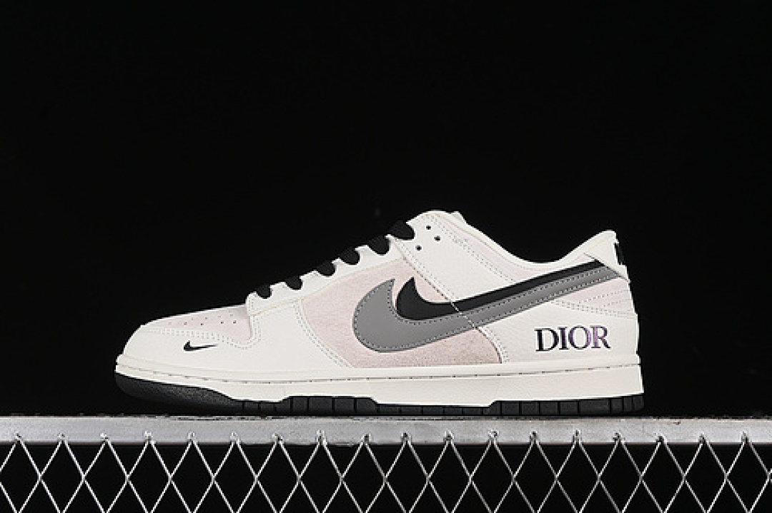 Unbranded [XD6188-041]-[SB DUNK LOW WHITE/GREY/BLACK/PINK]-[WOMAN:36-39]-[MAN:40-45], photo 1