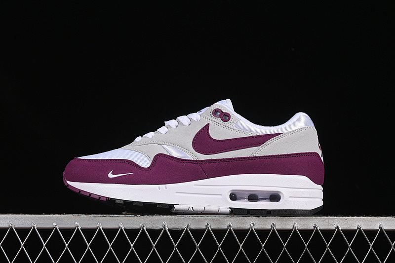 Nike AIR MAX 1 WHITE/BOLD BERRY/NEUTRAL GREY/BLACK · HF1194-101, photo 1