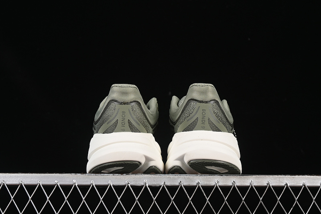 On Running [1162011 SSSC]-[HOKA ONE BONDI 9 WHITE/GREEN]-[WOMAN:36-39]-[MAN:40-45] - Image 13