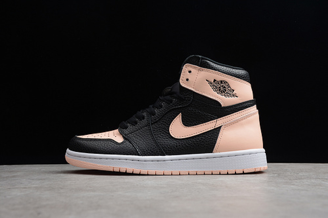 Jordan [555088-081]-[ST AIR JORDAN 1 RETRO HIGH OG CRIMSON TINT BLACK/CRIMSON TINT-WHITE]-[MAN:40-46], photo 1