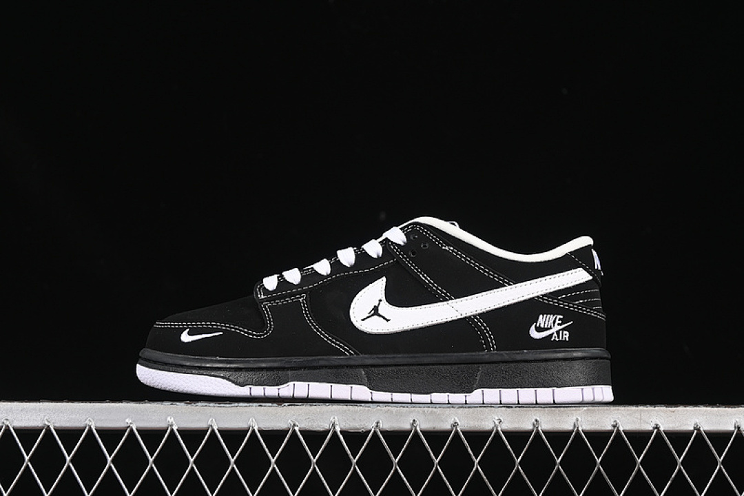 Unbranded [LW1818-117]-[SB DUNK LOW BLACK/WHITE]-[WOMAN:36-39]-[MAN:40-45], photo 1