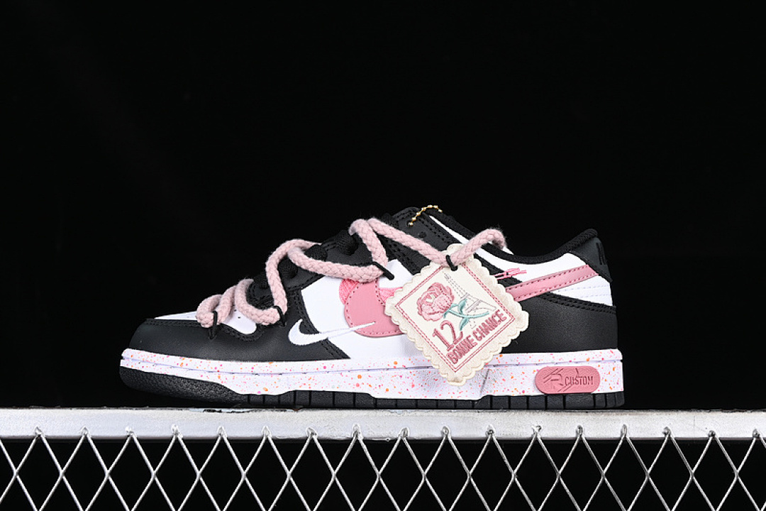 Unbranded [FD4623-131]-[DUNK LOW MULTI COLOR SWOOSH WHITE/BLACK/PINK]-[WOMAN:36-39]-[MAN:40-46], photo 1