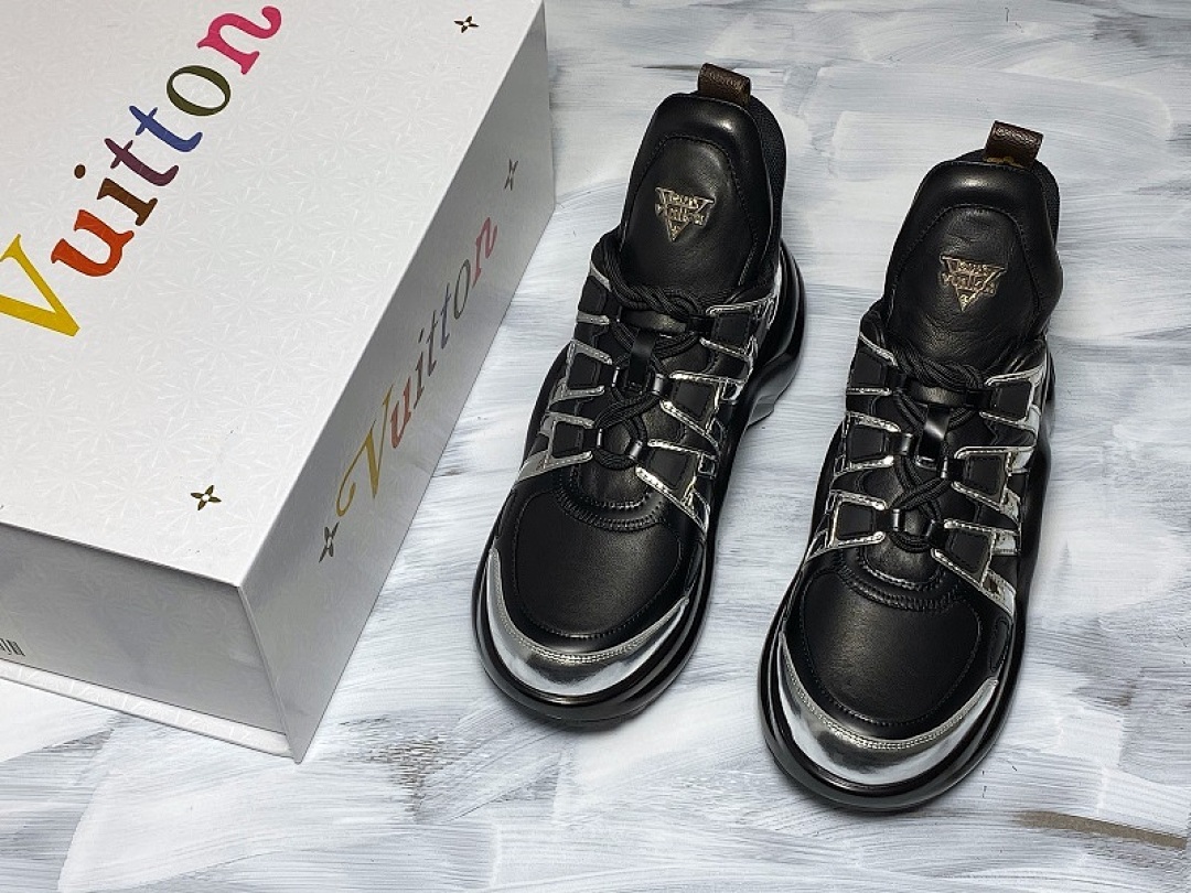 Arc'teryx [L*V SCI-FI SNEAKERS BLACK/METALLIC SILVER]-[WOMAN:35-40] - Image 4